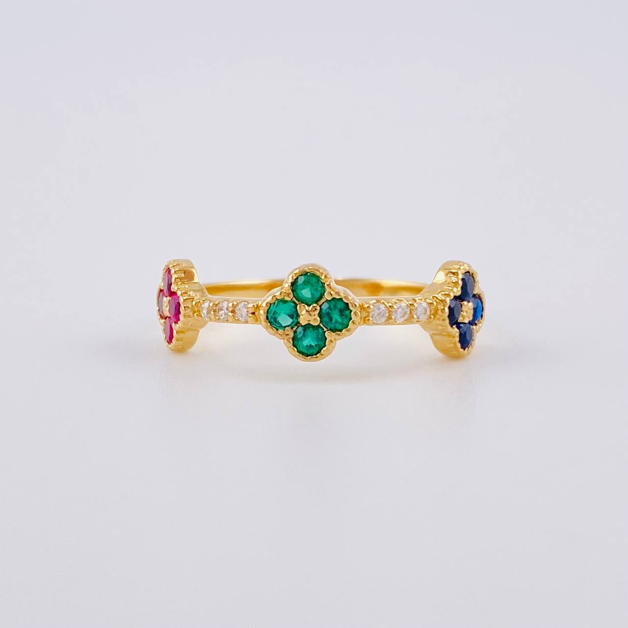 Anillo Trío Trebol 2.75 g / T7 3/4 Oro Amarillo 18K