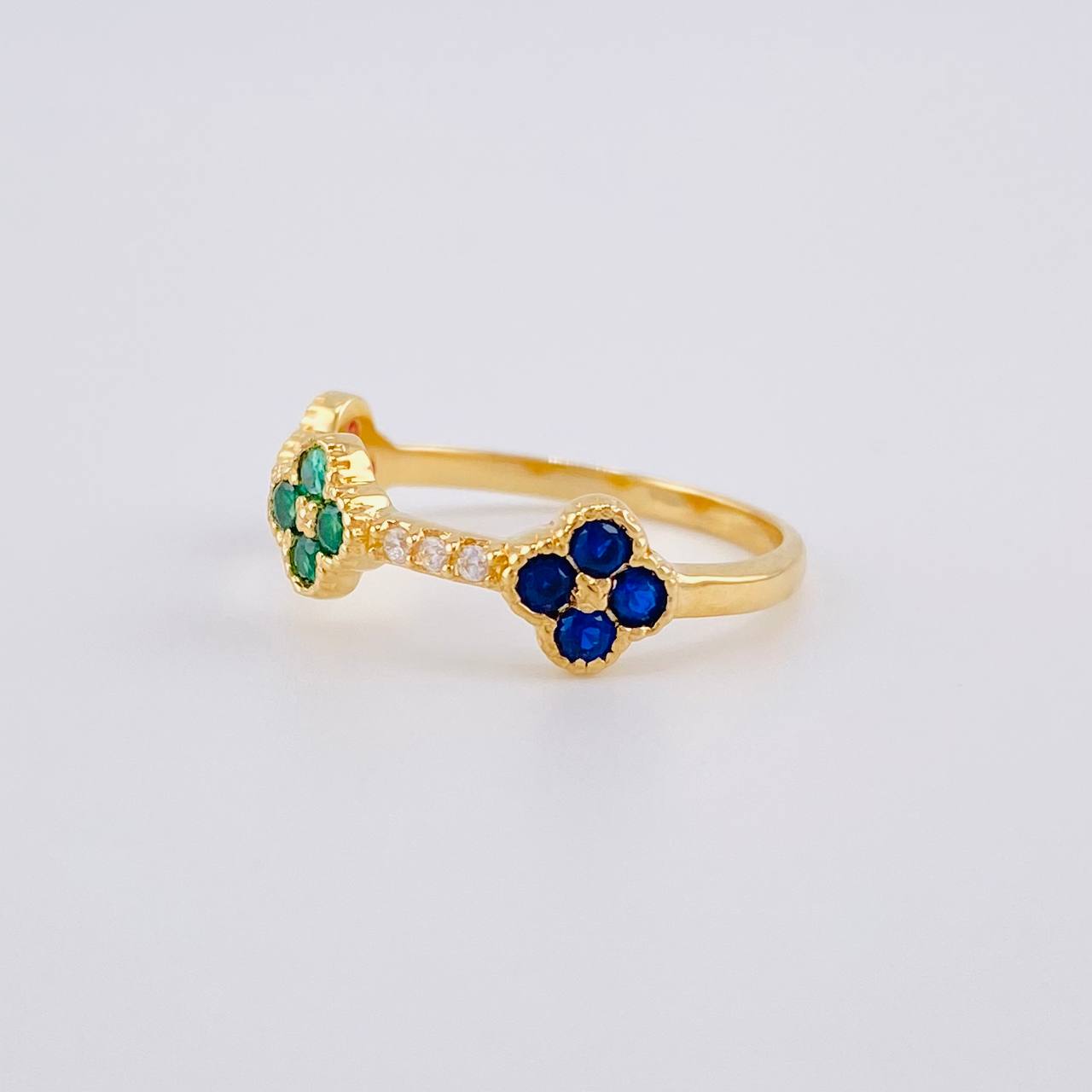 Anillo Trío Trebol 2.75 g / T7 3/4 Oro Amarillo 18K
