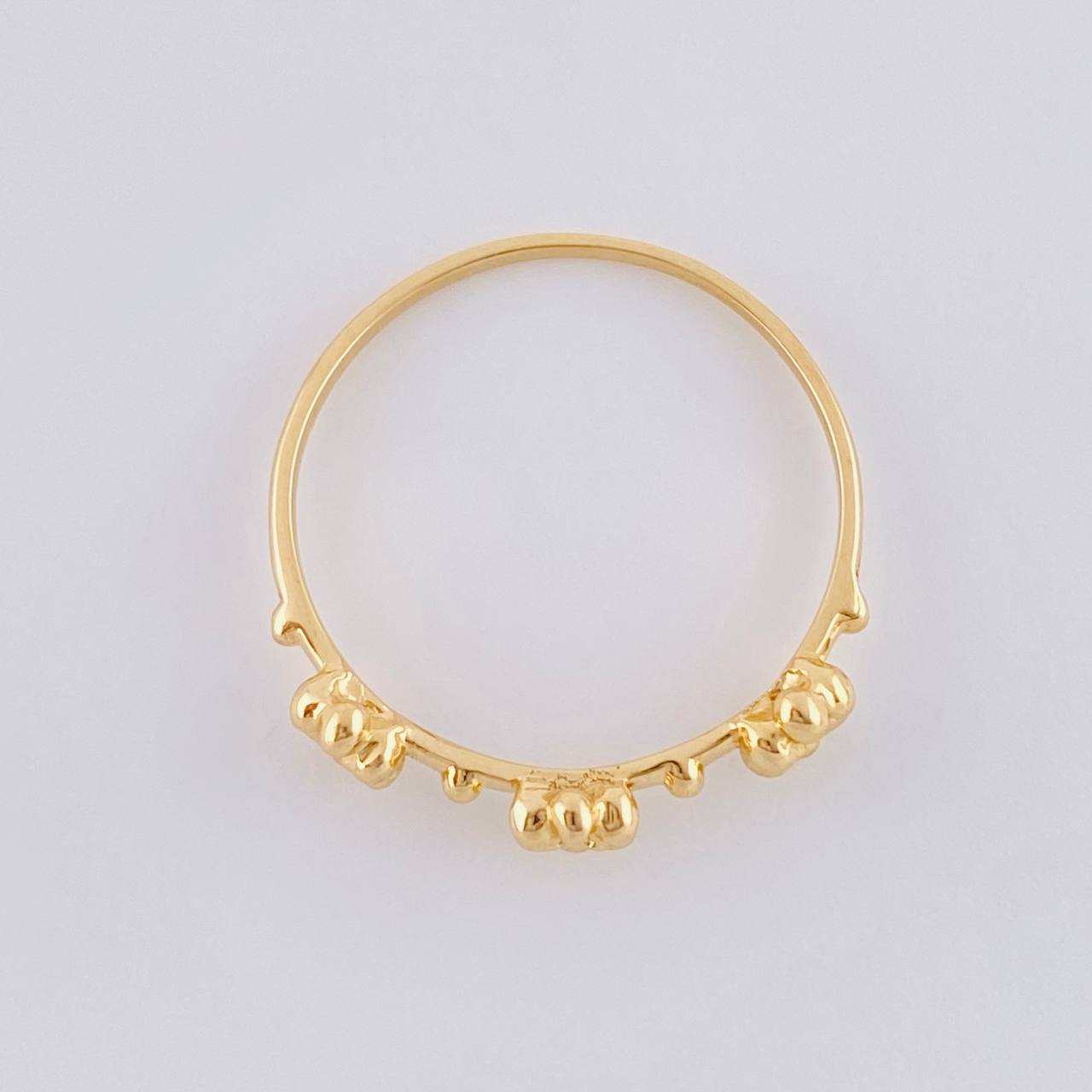 Anillo Trío Flores 1.6 g / T7 Oro Amarillo 18K