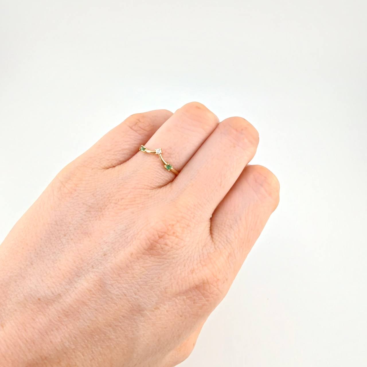 Anillo Cinturon De Orion En V 1.05 g / T6 3/4 Oro Amarillo 18K