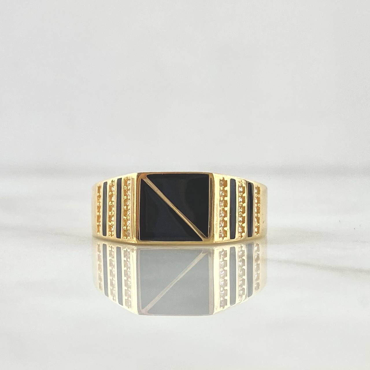 Anillo Cuadro Dividido 4.15gr / T10 1/4 / Resina Negra Circones Blancos Oro Amarillo 18K