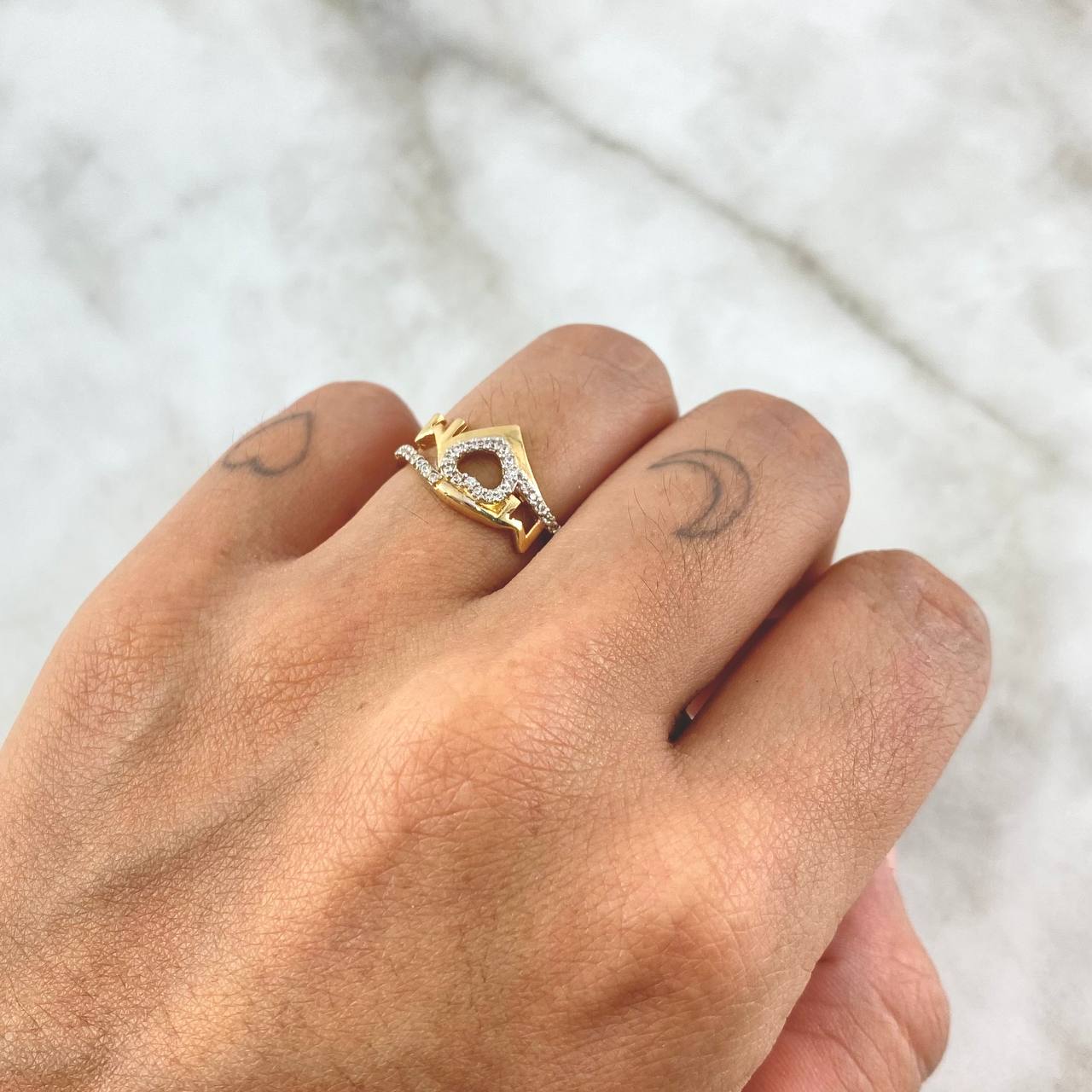 Anillo MOM 2.4gr / T5 3/4 / Circones Blancos Oro Amarillo 18K