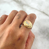 Anillo Sello Cuadrado 4.7gr / T9 3/4 / Tres Lineas Tres Oros 18K ©