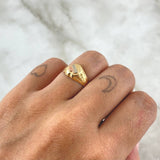 Anillo Sello Corazón Estrellado 1.75gr / T5 3/4 / Texturizado Tres Oros 18K