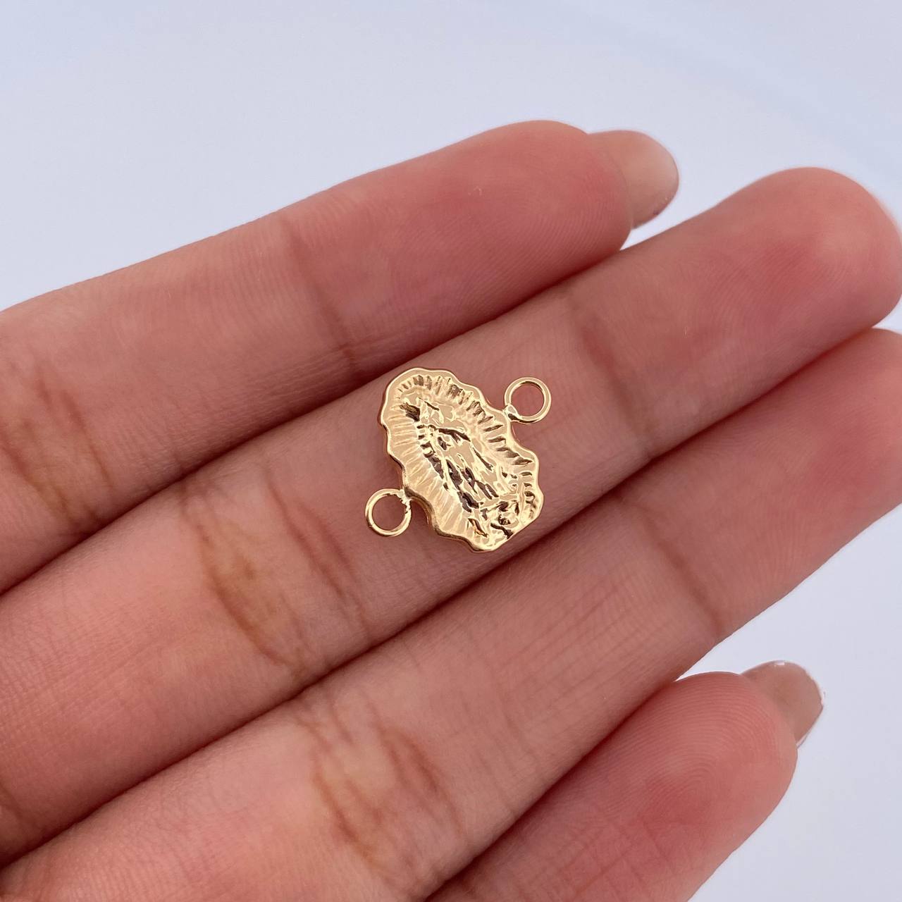 Herraje Silueta Virgen Guadalupe 0.5gr / 1.4cm / Troquelado Oro Amarillo 18K &