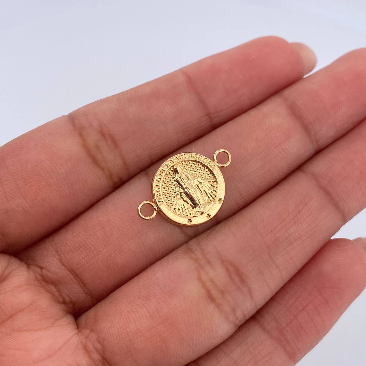 Herraje Virgen Milagrosa 0.8gr / 1.8cm / Troquelado Oro Amarillo 18K &