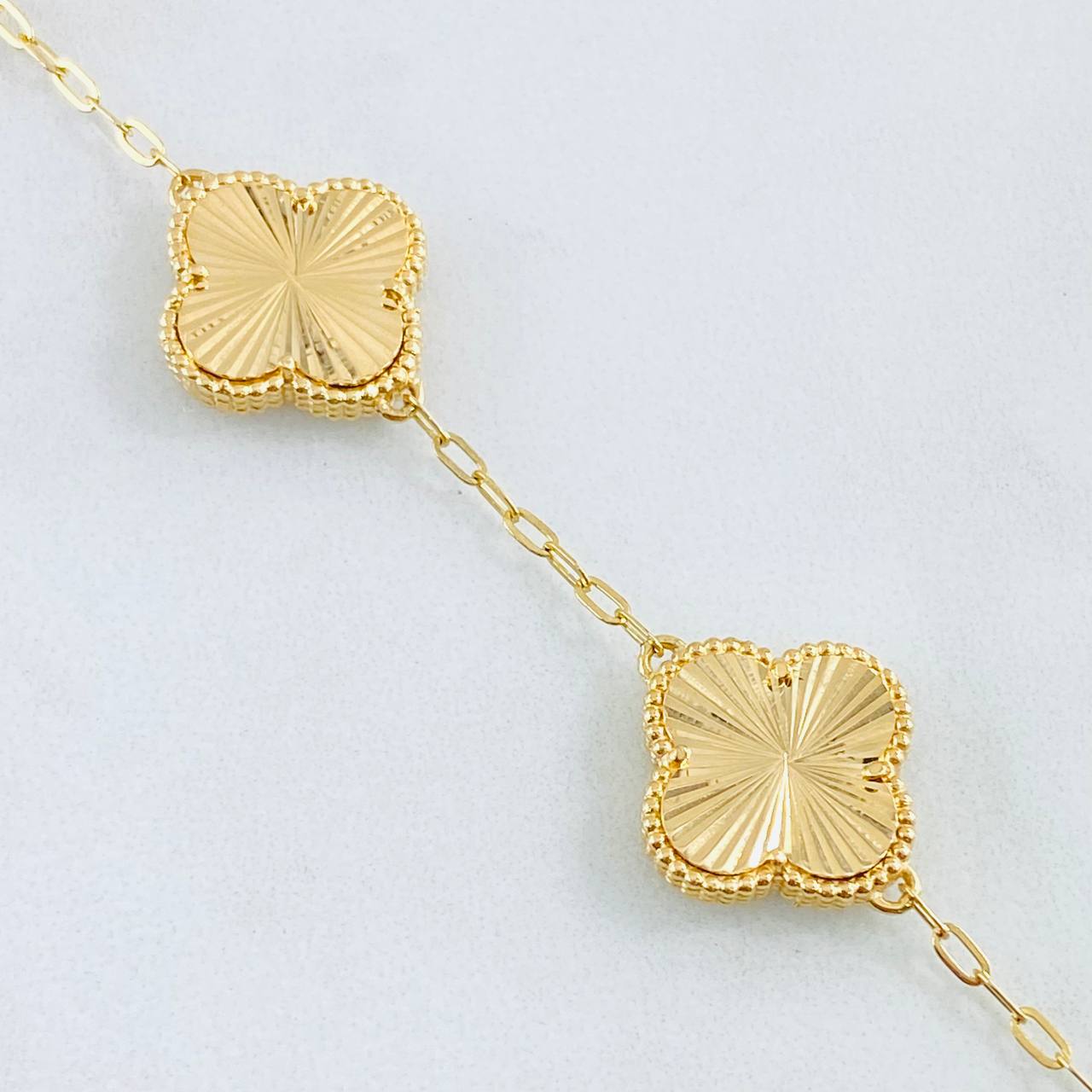 Pulso Aro Seguido Trebol 7.35gr / 17cm-19cm / Nac.Esp. Oro 18K ©