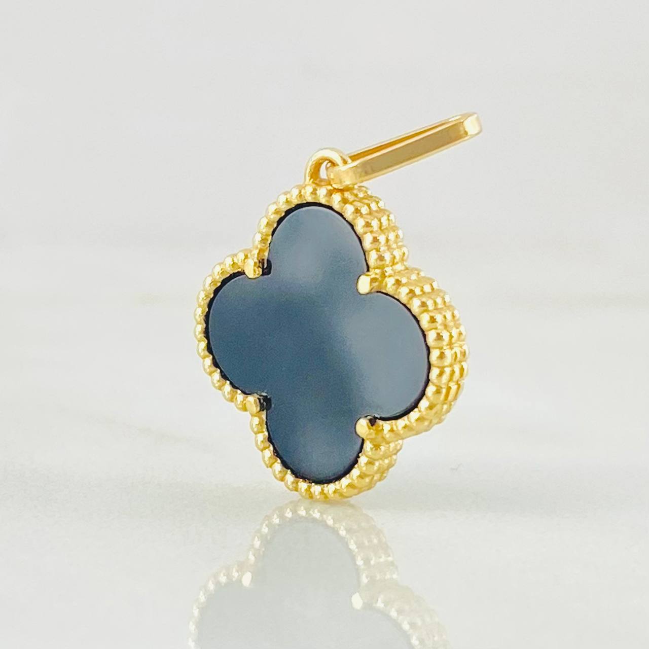 Dije Trébol Negro 1.7gr / 2.2cm / Oro Amarillo Nac.Esp. 18K