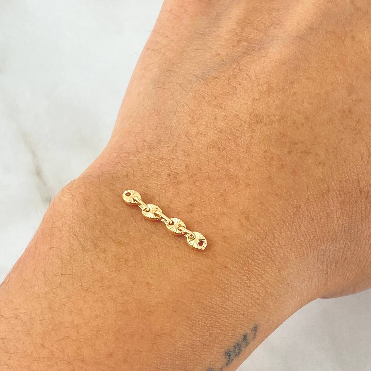 Herraje Retazo GC 0.25gr / 2.2cm / Oro Amarillo 18K