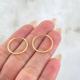 Candongas Aro Rayado 0.7gr / 1.6cm / Oro Amarillo 18K
