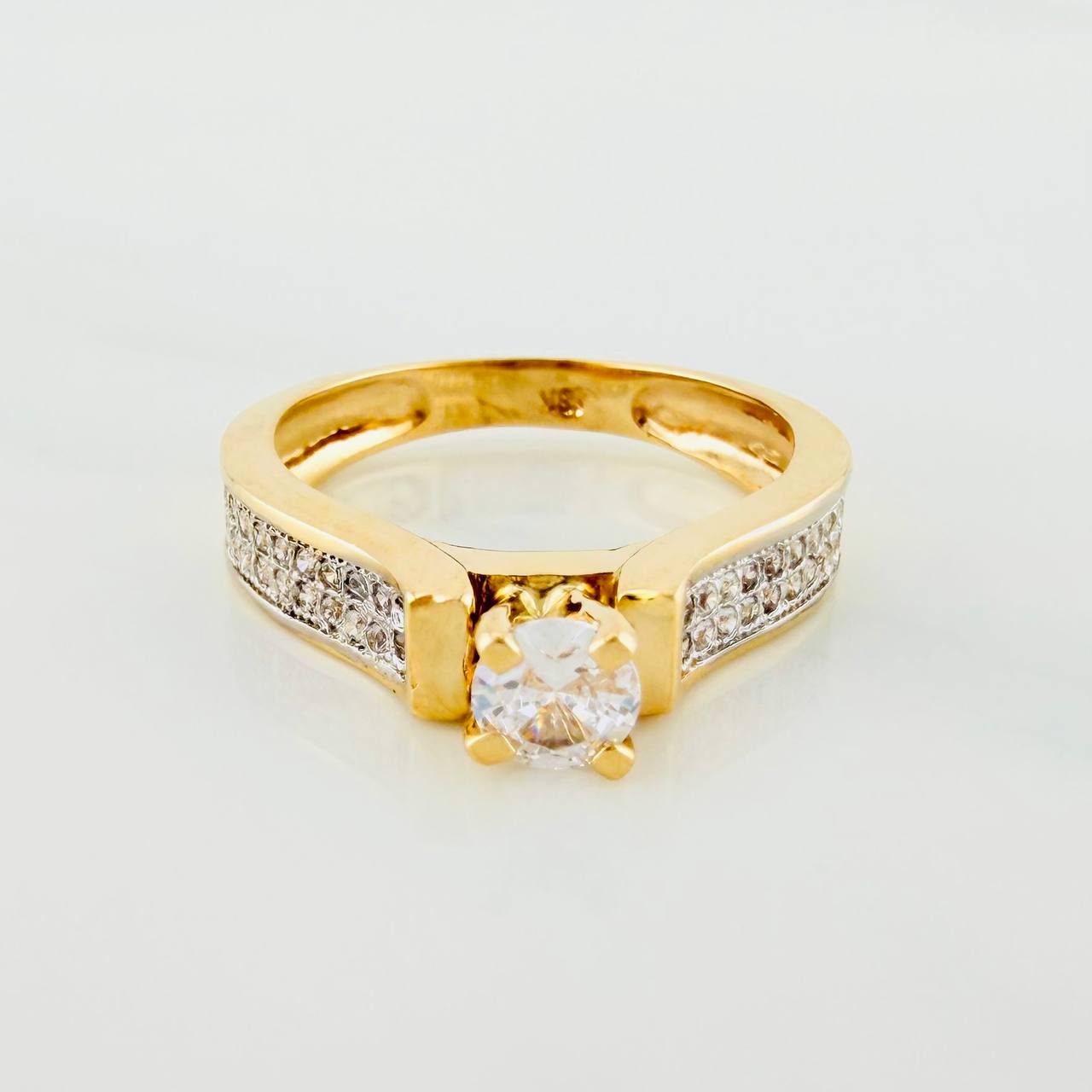 Anillo Solitario Puente 4.1 g / T6 1/2 Dos Oros Amarillo Blanco 18K
