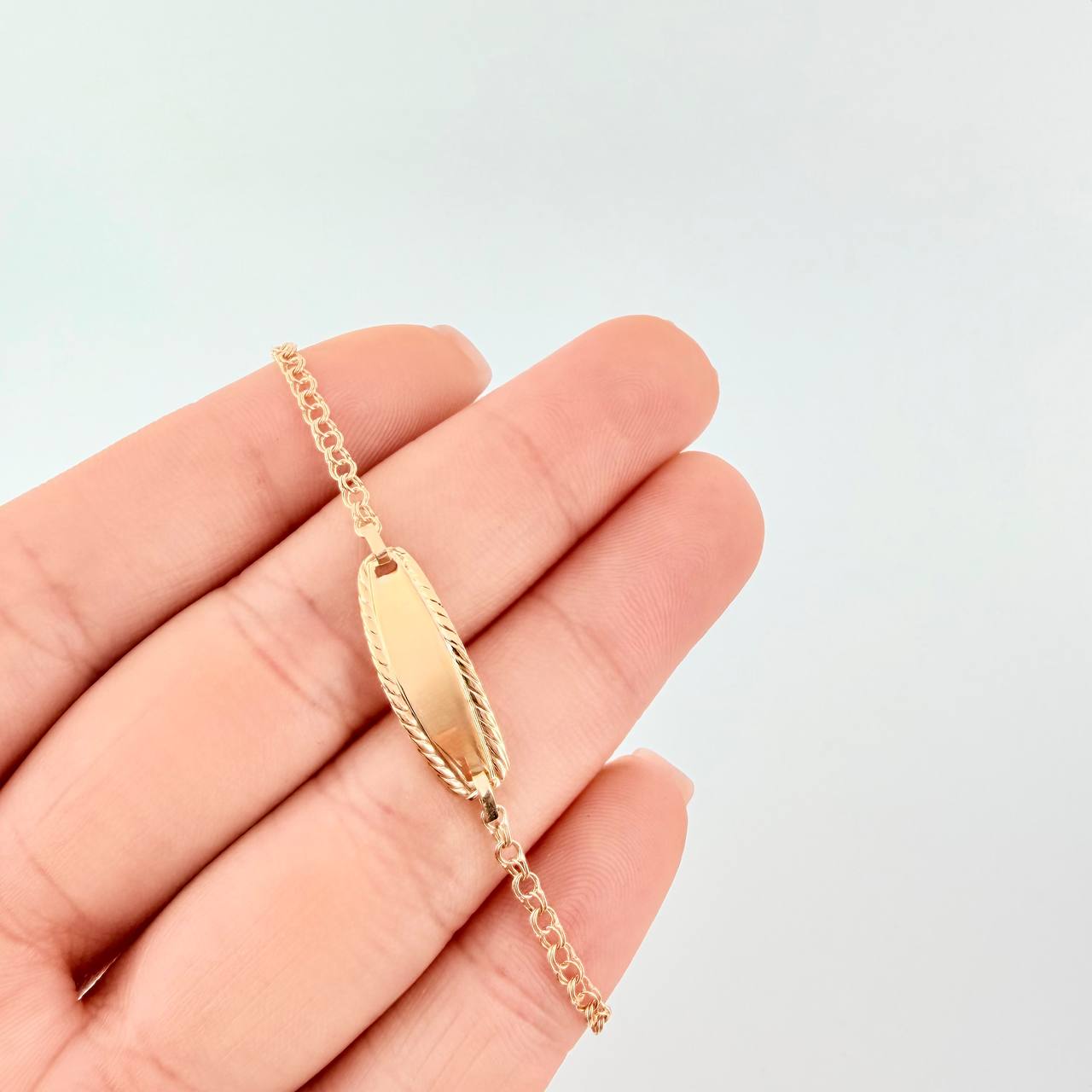 Pulso Bebé Aro Seguido Placa Ovalada Bordeada 1.3 g / 14.5 - 13 cm / 2.3 mm Oro Amarillo 18K