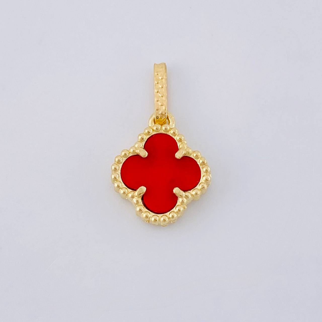 Dije Trebol Agata Roja 1.25 g / 2.8 cm Oro Amarillo 18K