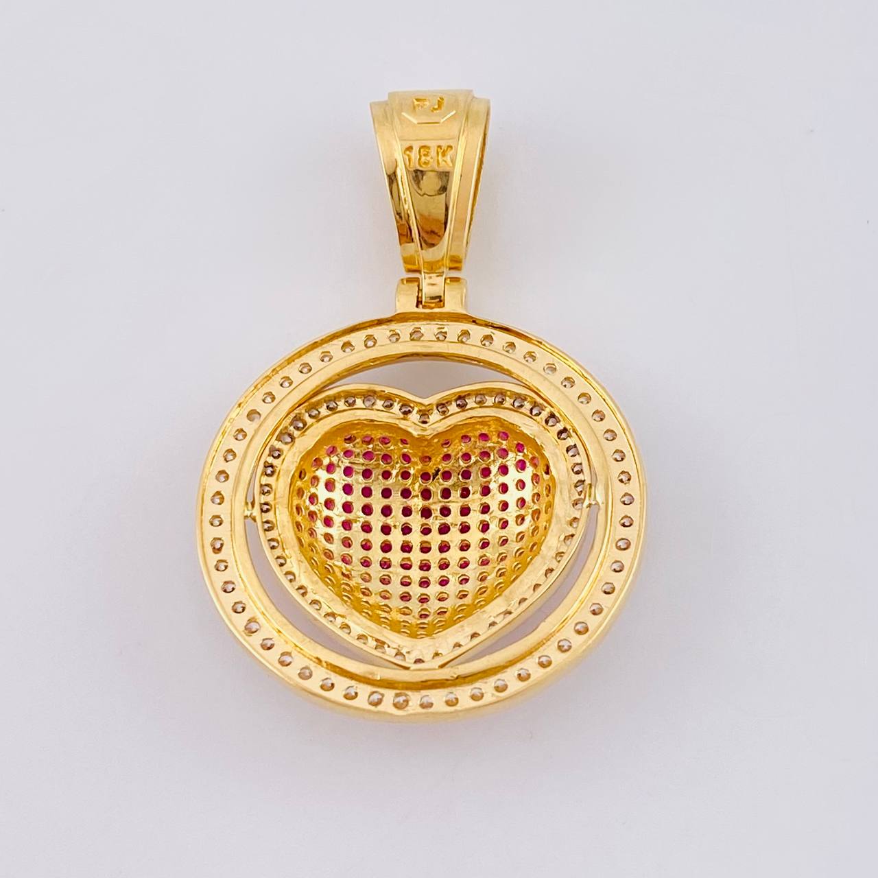 Dije Medalla Corazón Tupido 8.1 g / 4 cm Dos Oros Amarillo Blanco 18K