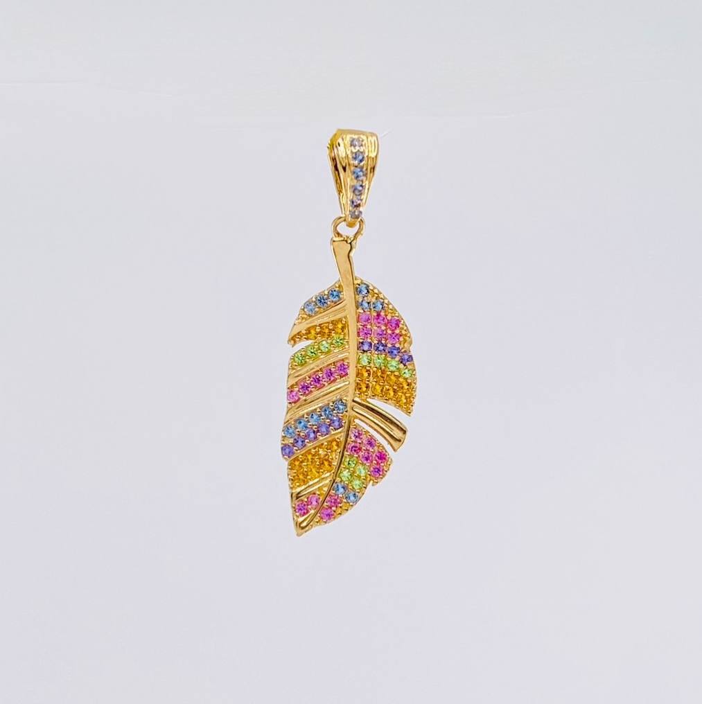 Dije Pluma Multicolor 2.15 g / 3.5 cm Oro Amarillo 18K