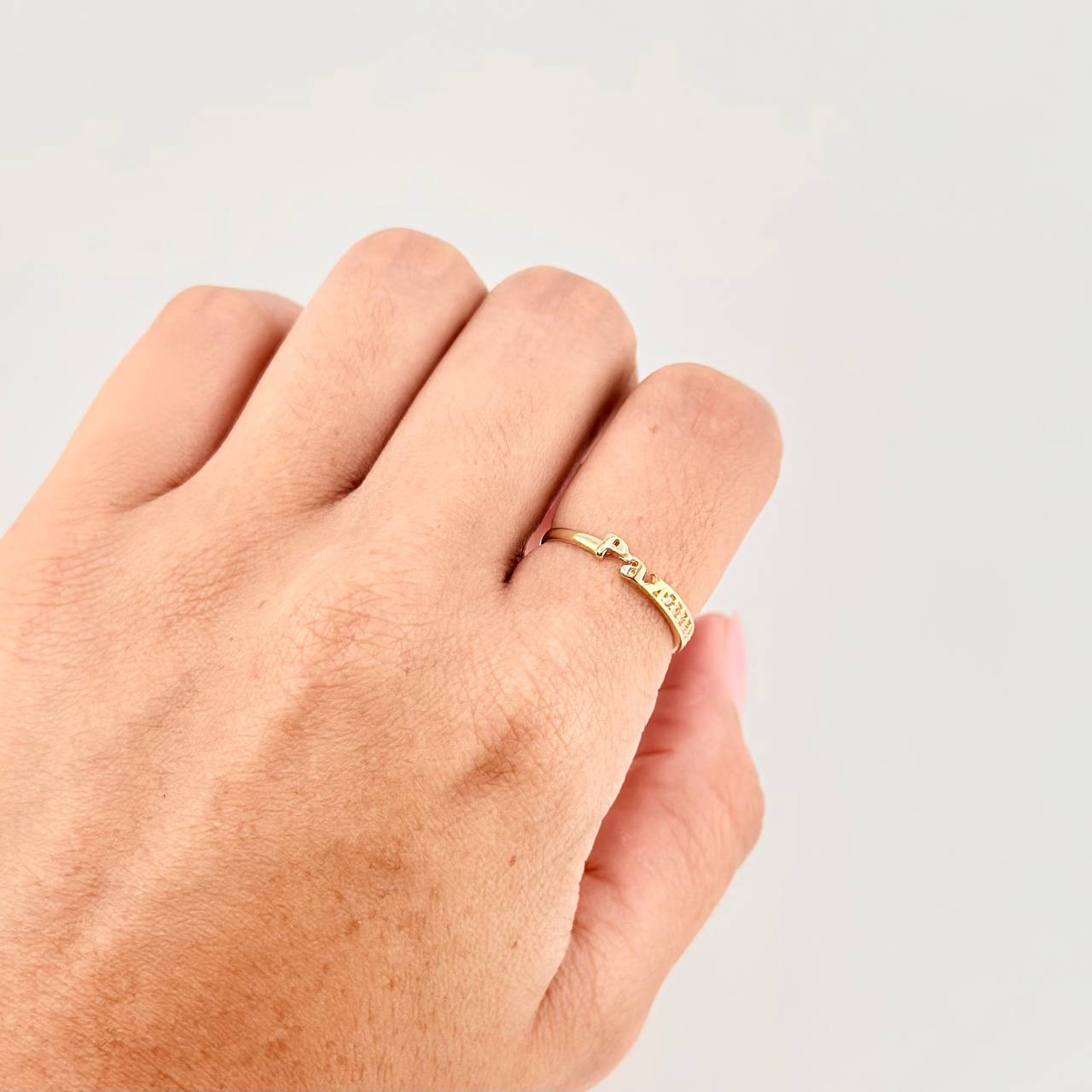 Anillo Paz 1.3 g / T6 3/4 Oro Amarillo 18K