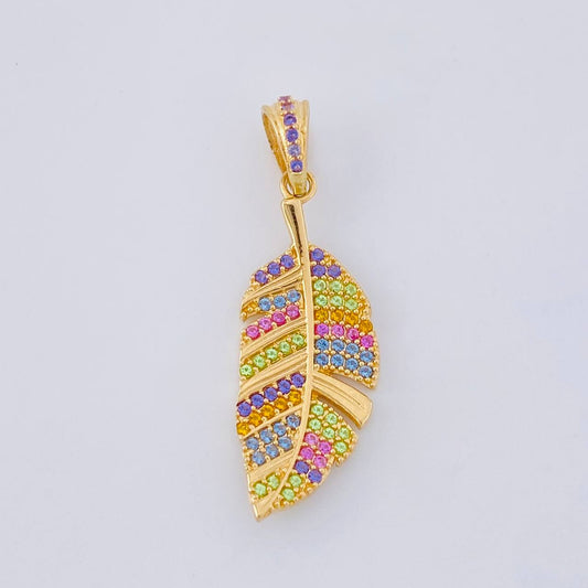 Dije Pluma Multicolor 2.4 g / 3.5 cm Oro Amarillo 18K