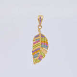 Dije Pluma Multicolor 2.4 g / 3.5 cm Oro Amarillo 18K