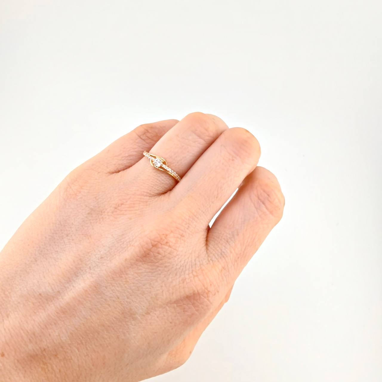 Anillo Ojo Curvilínea 1.75 g / T8 Oro Amarillo 18K