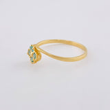 Anillo Trebol Linea Invertida 1.1 g / T6 Oro Amarillo 18K