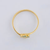 Anillo Trebol Linea Invertida 1.1 g / T6 Oro Amarillo 18K