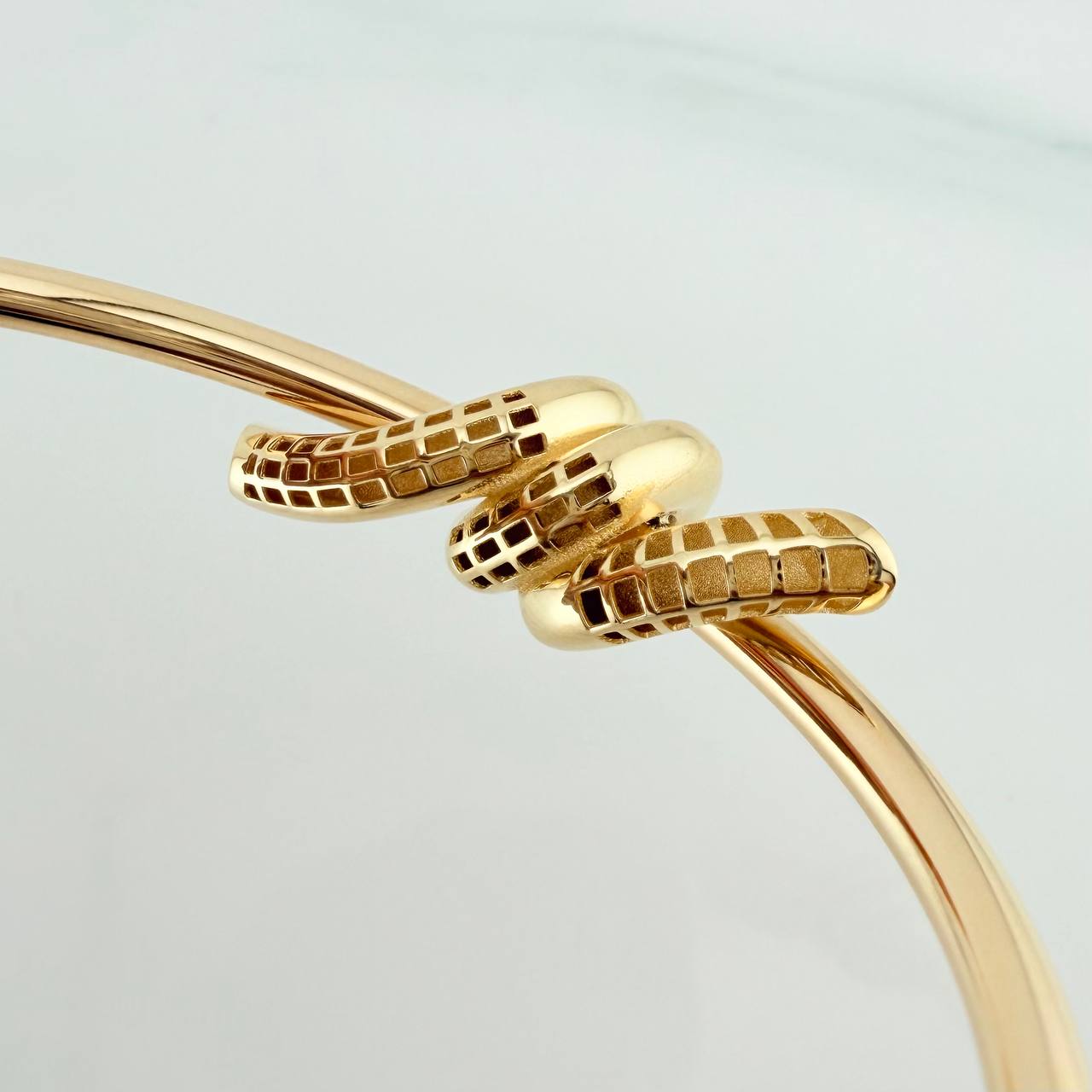 Pulso Aro Nudo 8.3gr / 18.6cm / 2.7mm Oro Amarillo +4 18K $