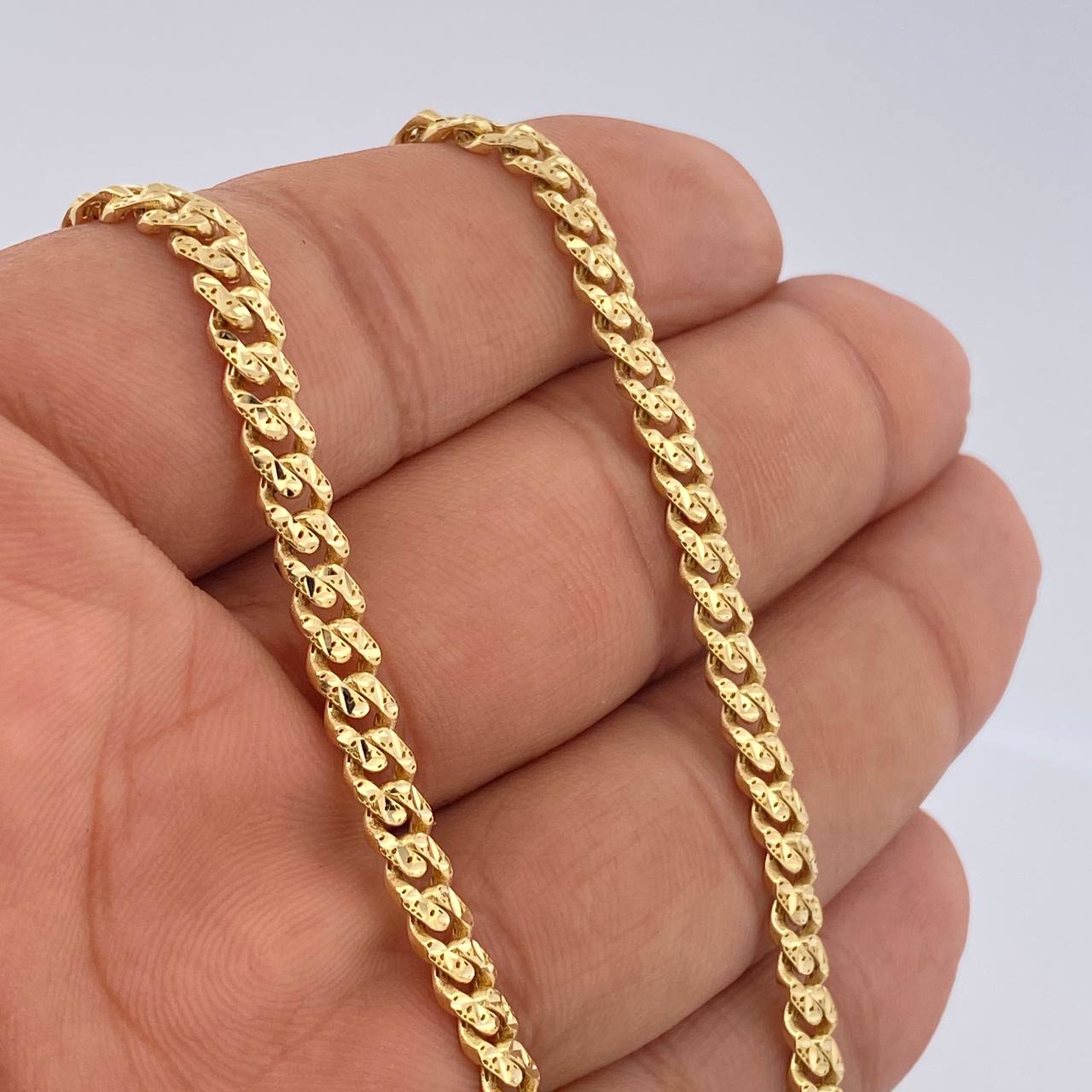 Cadena Cubana Monaco 19.3gr / 60.8cm / +4 Oro 18K &