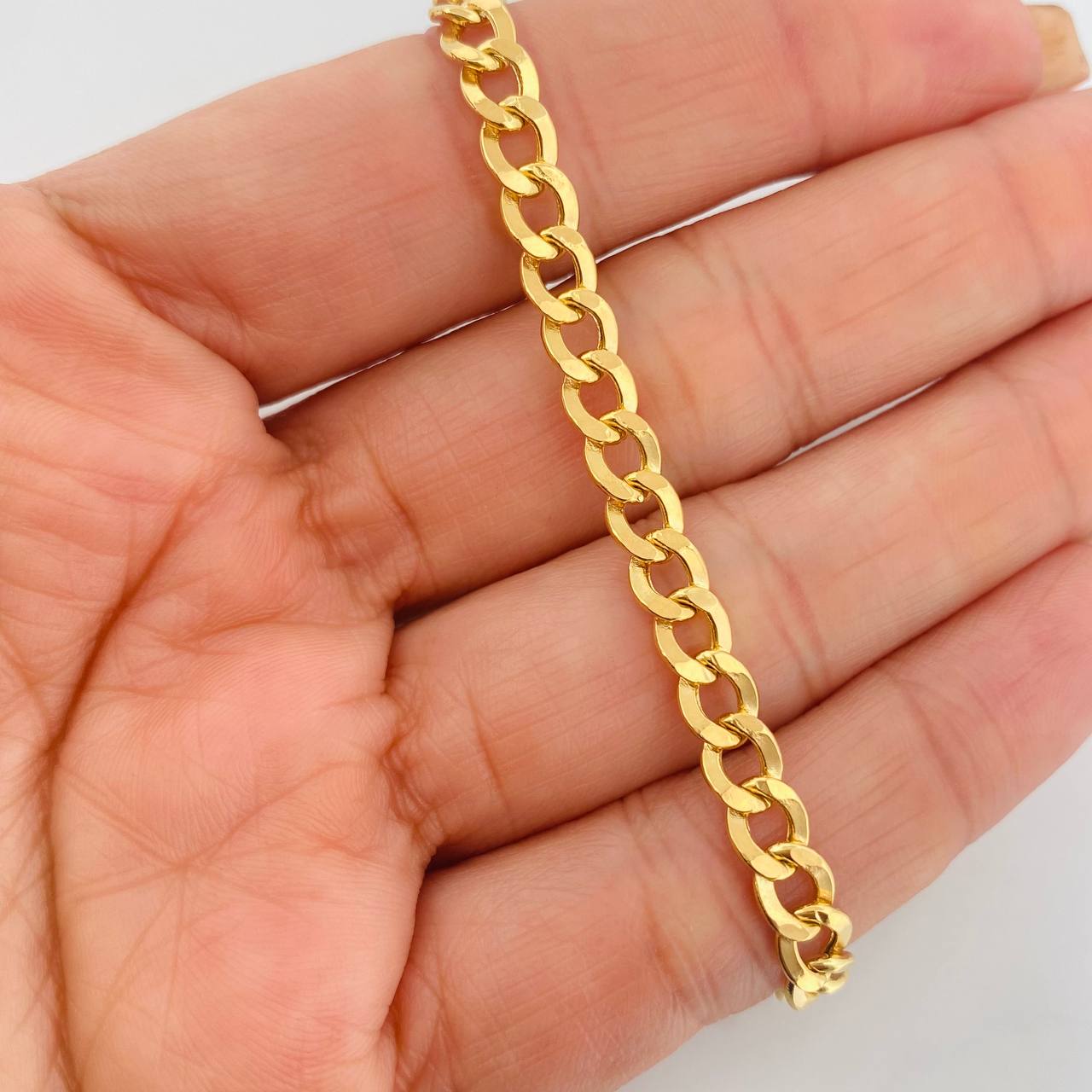 Pulso Cubano 5.25g / 19.5cm / 5.2mm Oro Amarillo 18K