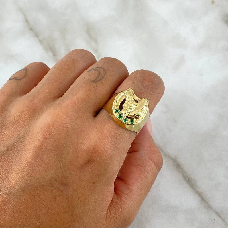 Anillo Sello Herradura Caballo 3.25gr / T9 1/2 / Circones Verdes Oro Amarillo 18K