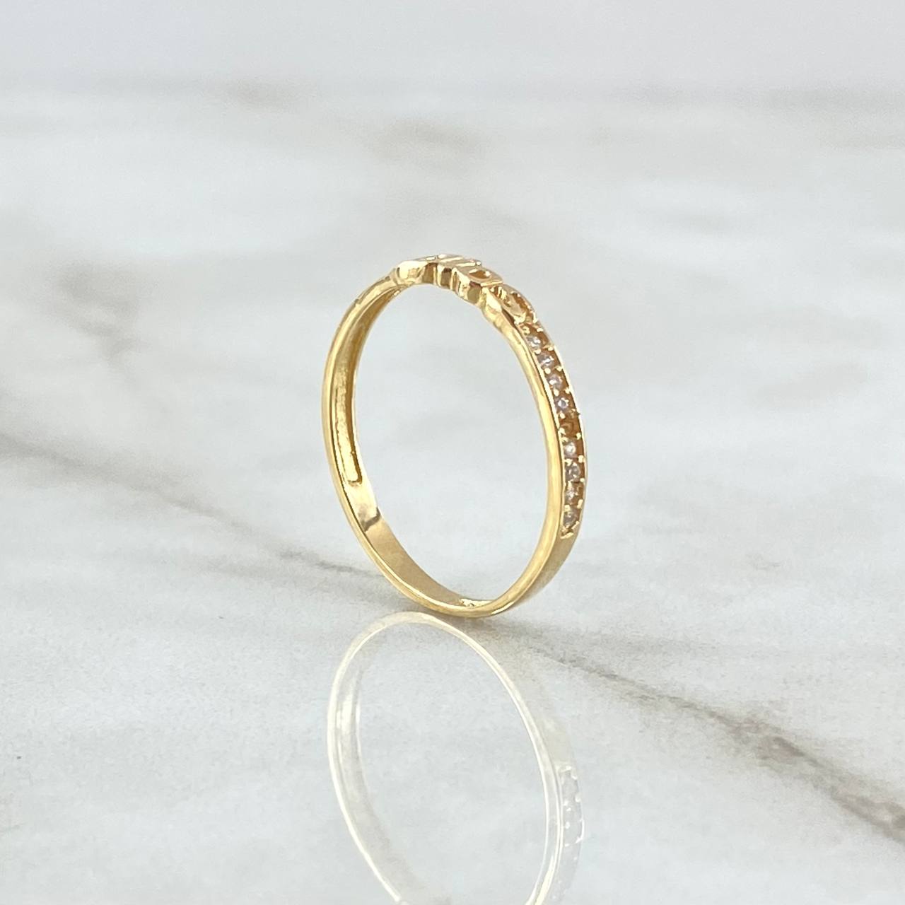 Anillo Dios 1.3gr / T7 / Circones Blancos Oro Amarillo 18K