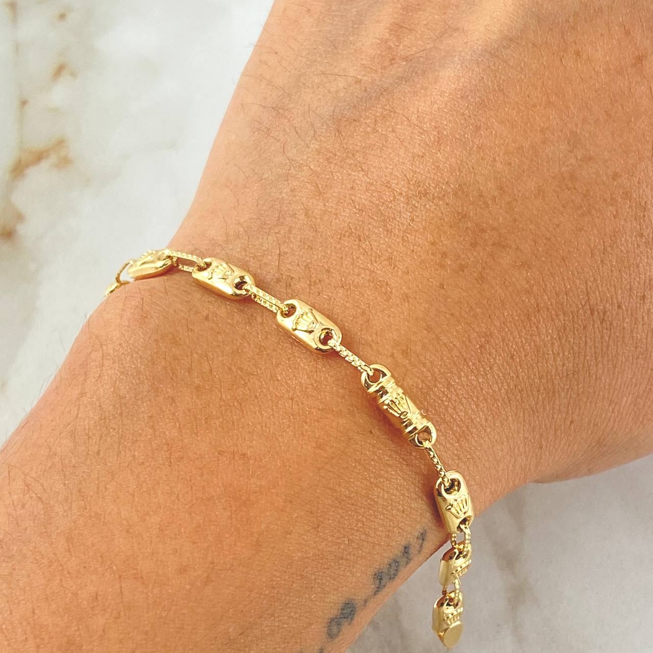 Pulso Rustico Corona 5.05gr / 22cm / Oro 18K *