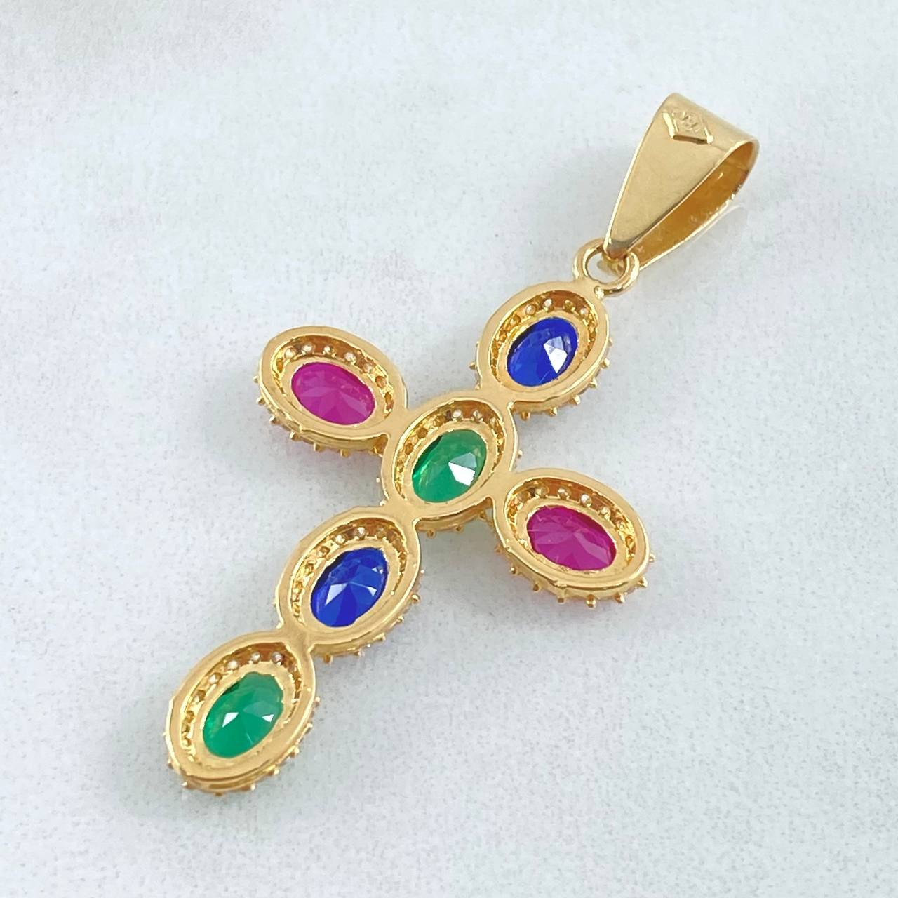 Dije Cruz Tupida 3.55gr / 4.6cm / Oro 18K