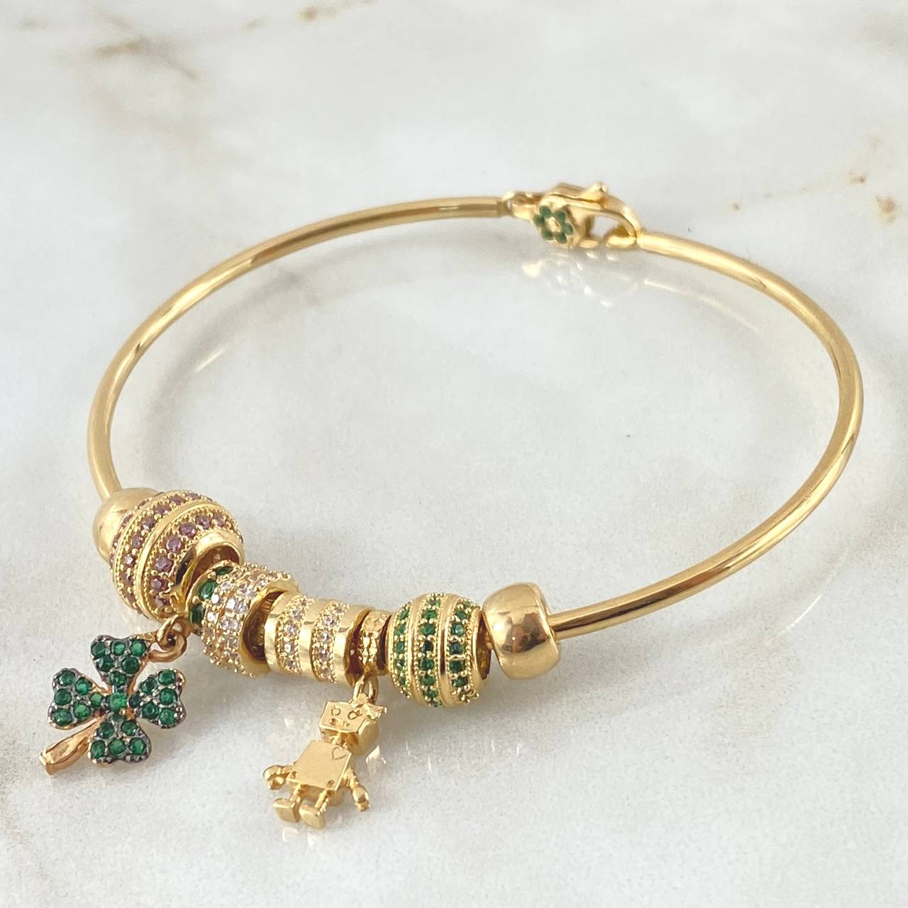 Pulso Aro Dijes 15.8gr / 20cm / Oro 18K *