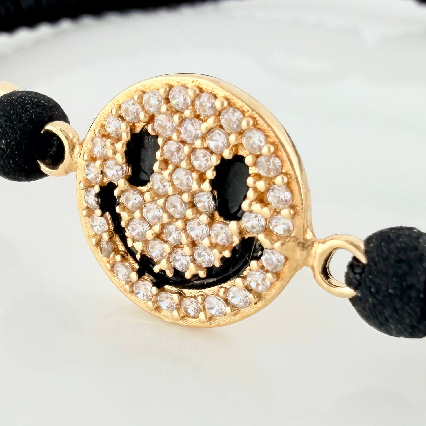 Pulsera Tejida Negra Cara Feliz 4Mm 8Und Oro Amarillo 18K