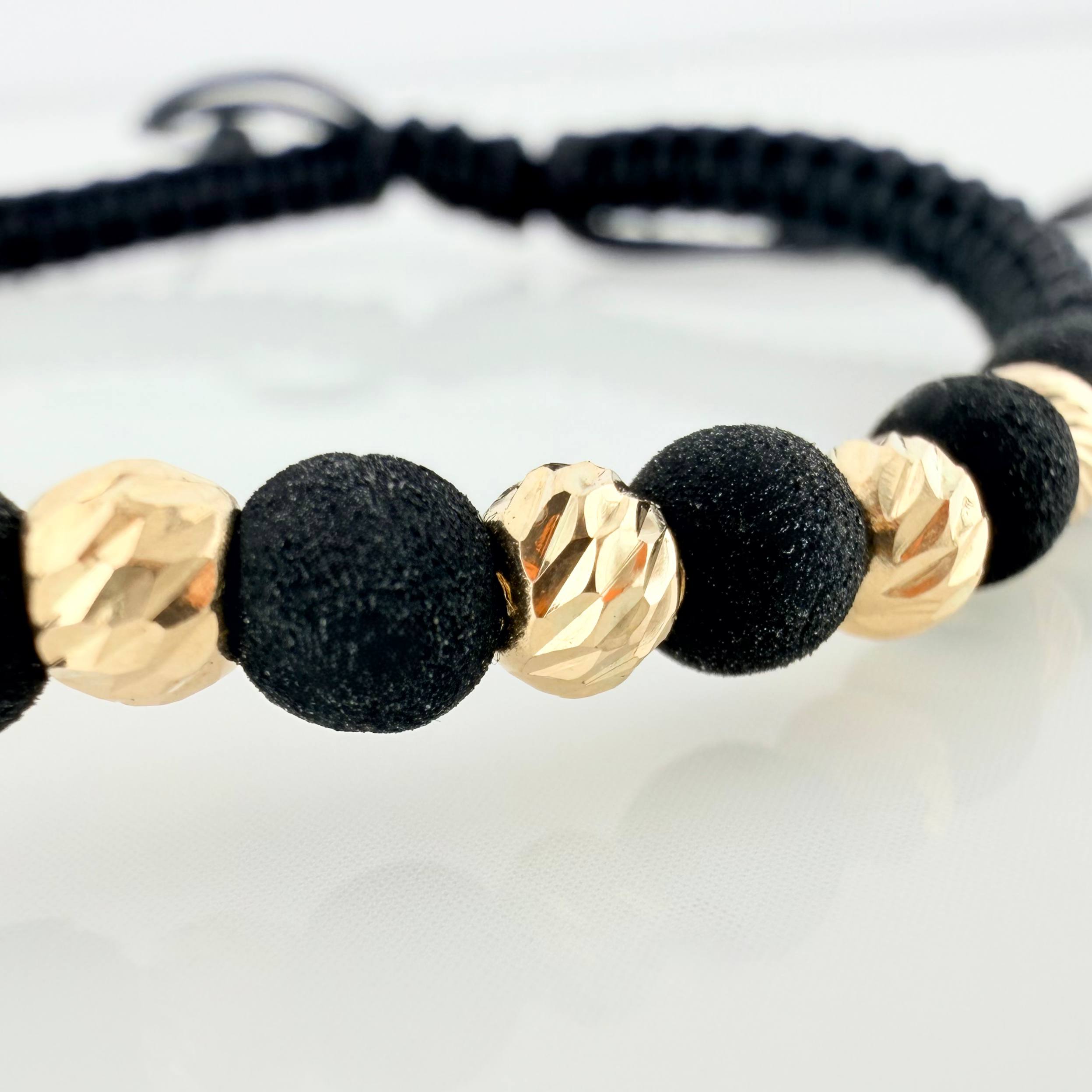 Pulsera Tejida Negra Cara Feliz 4Mm 8Und Oro Amarillo 18K
