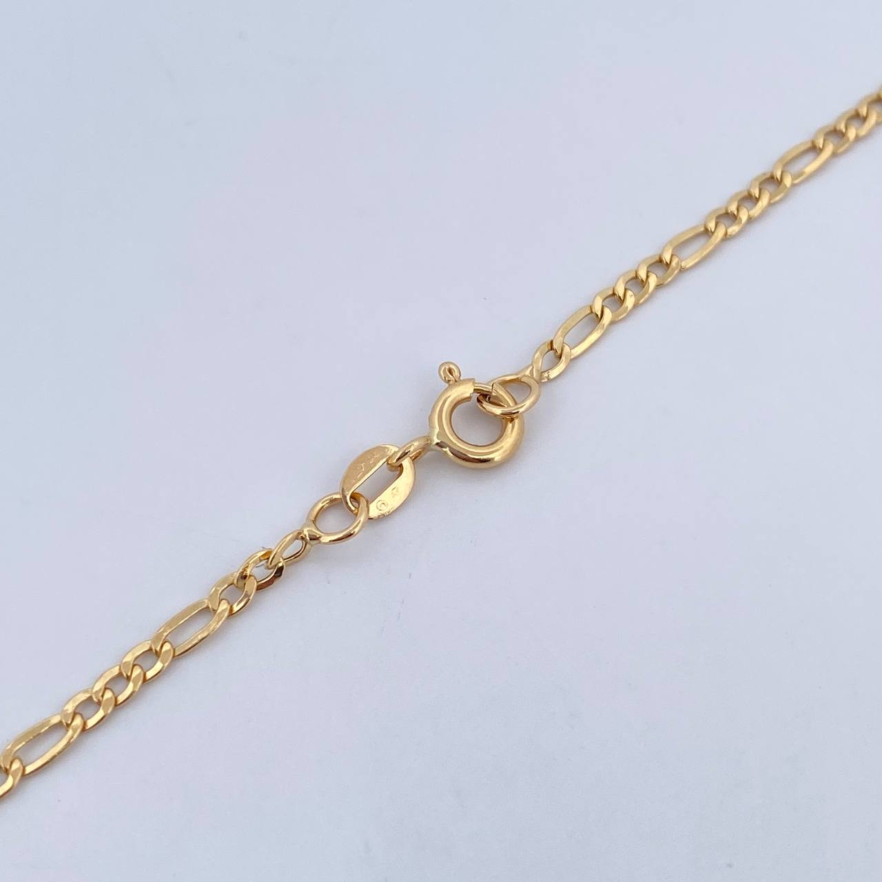 Cadena Figaro 3.85gr / 61cm / 2.4mm Oro Amarillo +0 18K &