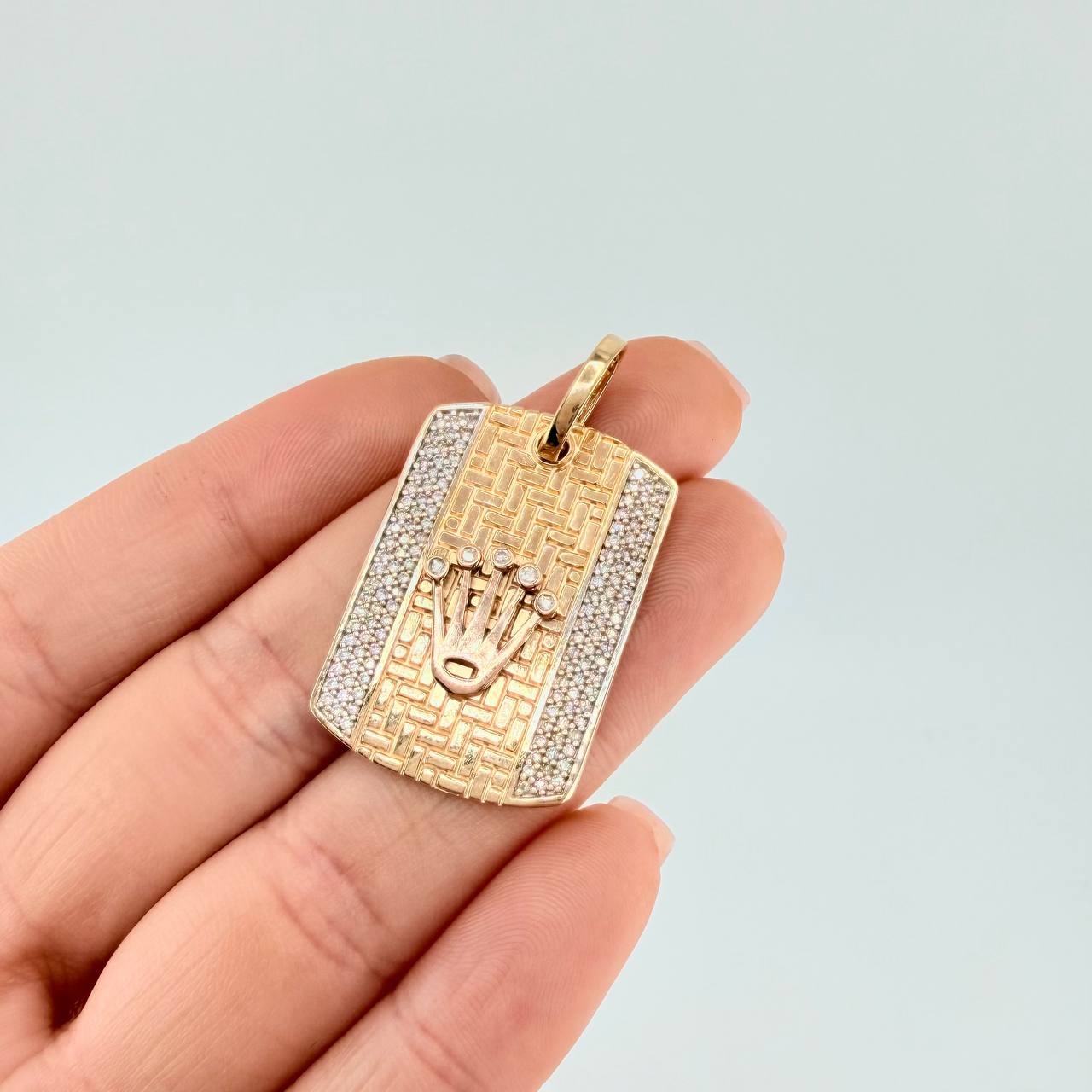 Dije Placa Corona 9.3 g / 3.9 cm Oro Amarillo 18K