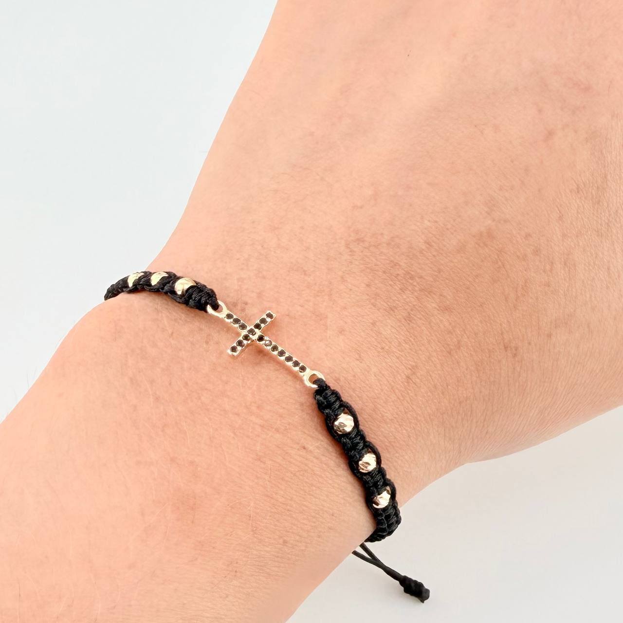 Pulsera Tejida Negra Herraje Cruz, 6 3Mm Diamantados Oro Amarillo 18K