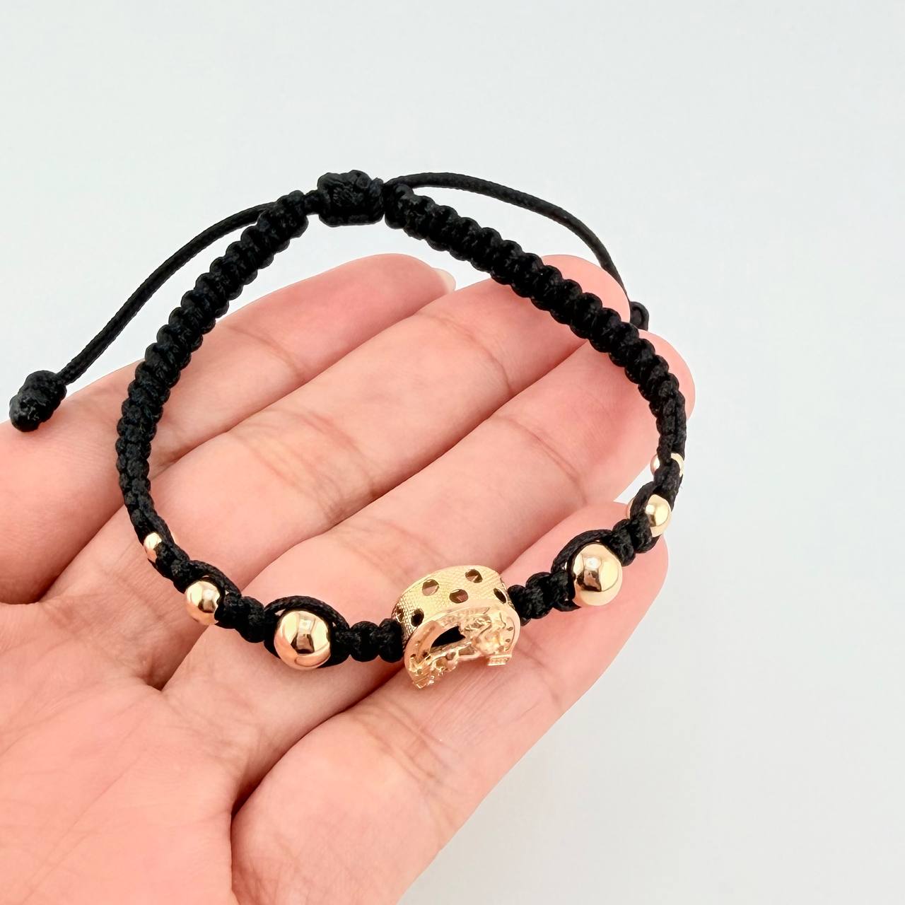 Pulsera Tejida Negra Herraje Herradura Caballo, 2 3Mm Lisos, 2 4Mm Lisos, 2 6Mm Lisos, 6 Und. Oro Amarillo 18K