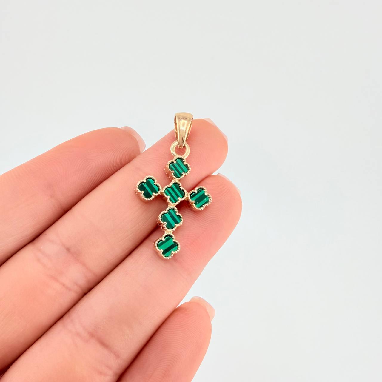 Dije Cruz Trebol 3.1 g / 3.2 cm Oro Amarillo 18K