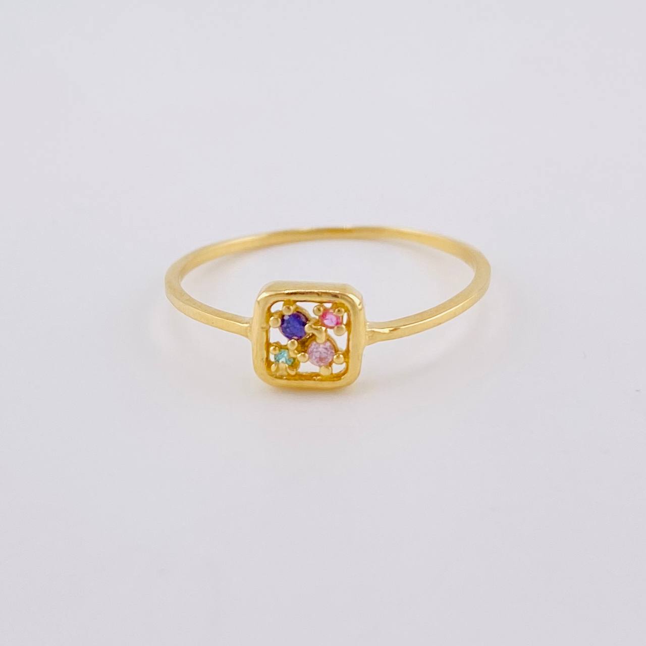 Anillo Cuadro Triqui 0.95 g / T6 3/4 Oro Amarillo 18K