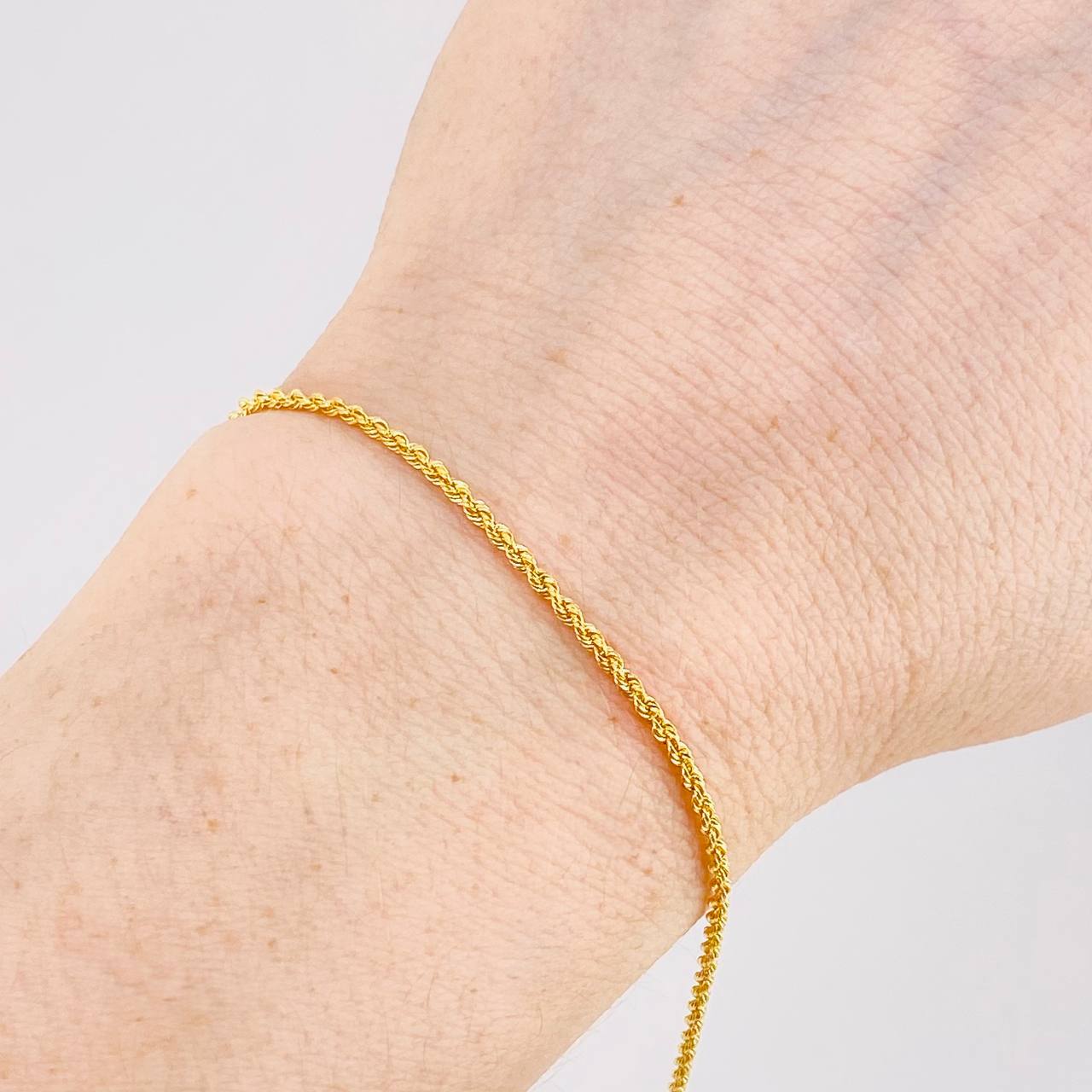 Pulso Lazo 0.65g / 16.9cm / 1.6mm Oro Amarillo 18K