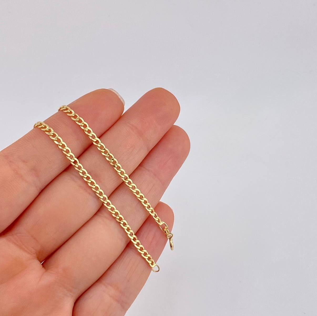 Cadena Cubana 2.15g / 45cm / 2.4mm Oro Amarillo 18K
