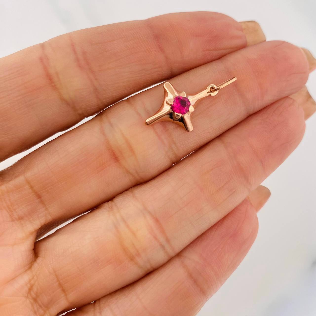 Dije Estrella Cardinal 1.35g / 2.3cm Oro Rosa 18K