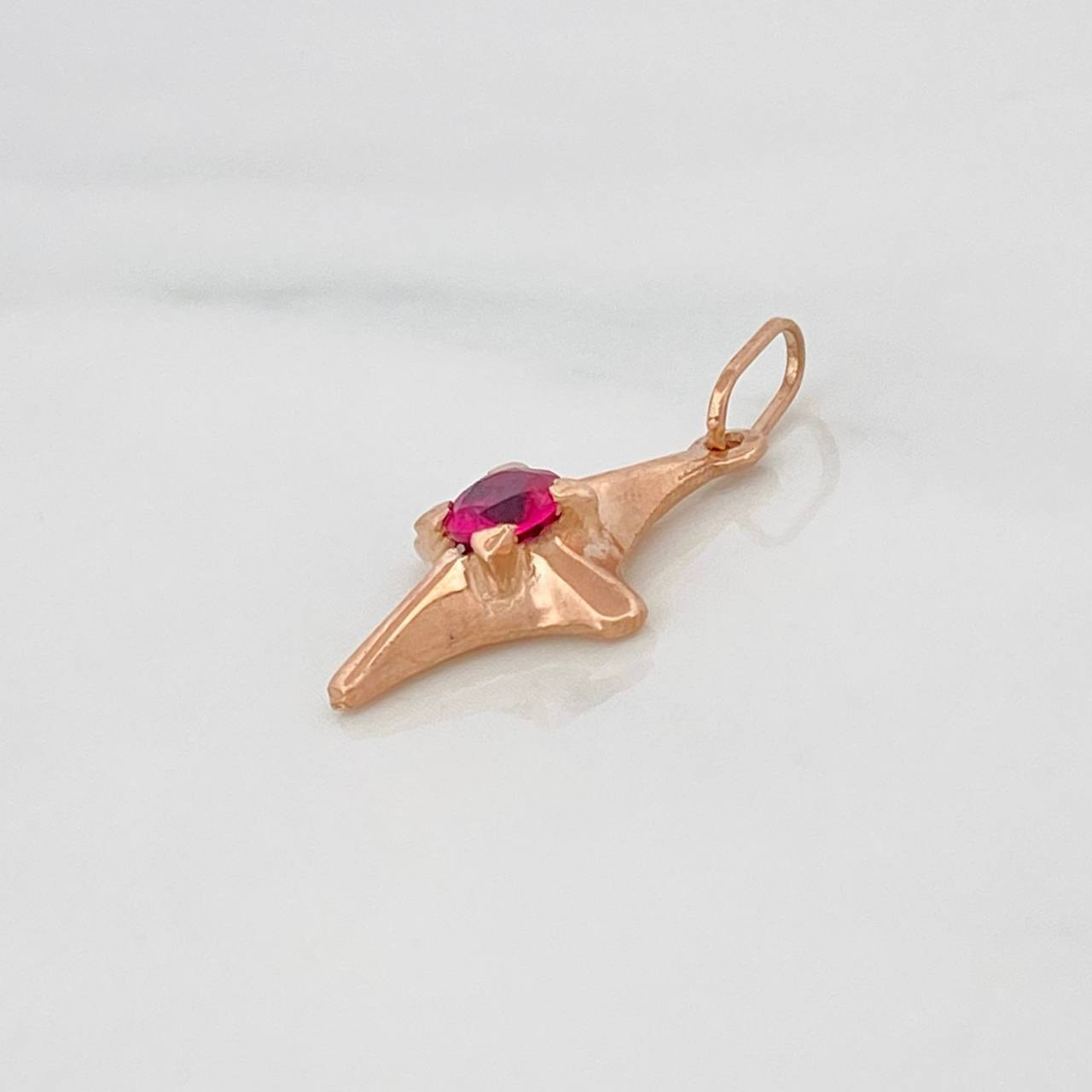 Dije Estrella Cardinal 1.35g / 2.3cm Oro Rosa 18K