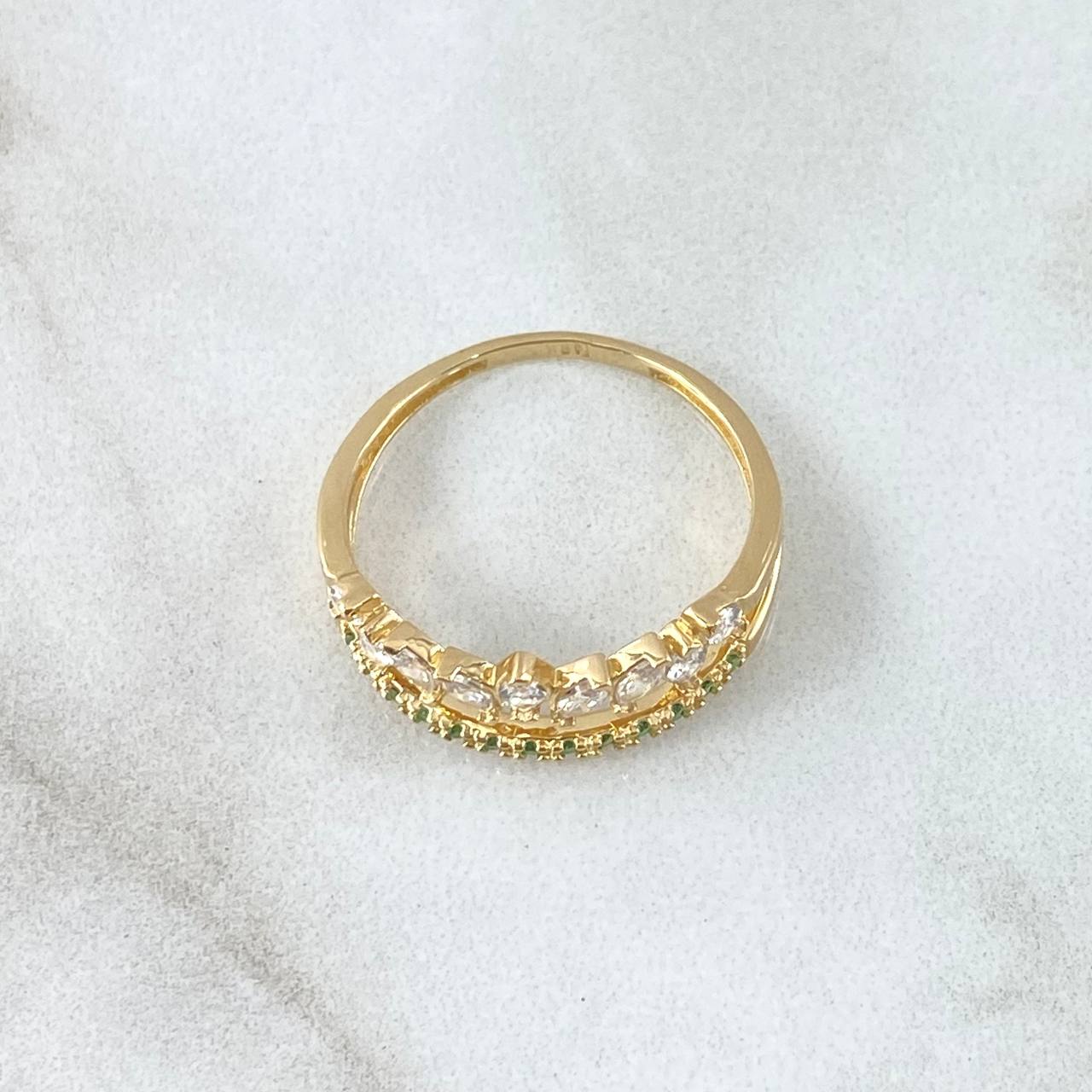 Anillo Tiara Yustapuesta 2.5gr / T7 1/2 / Circones Blancos Verdes Oro Amarillo 18K ©