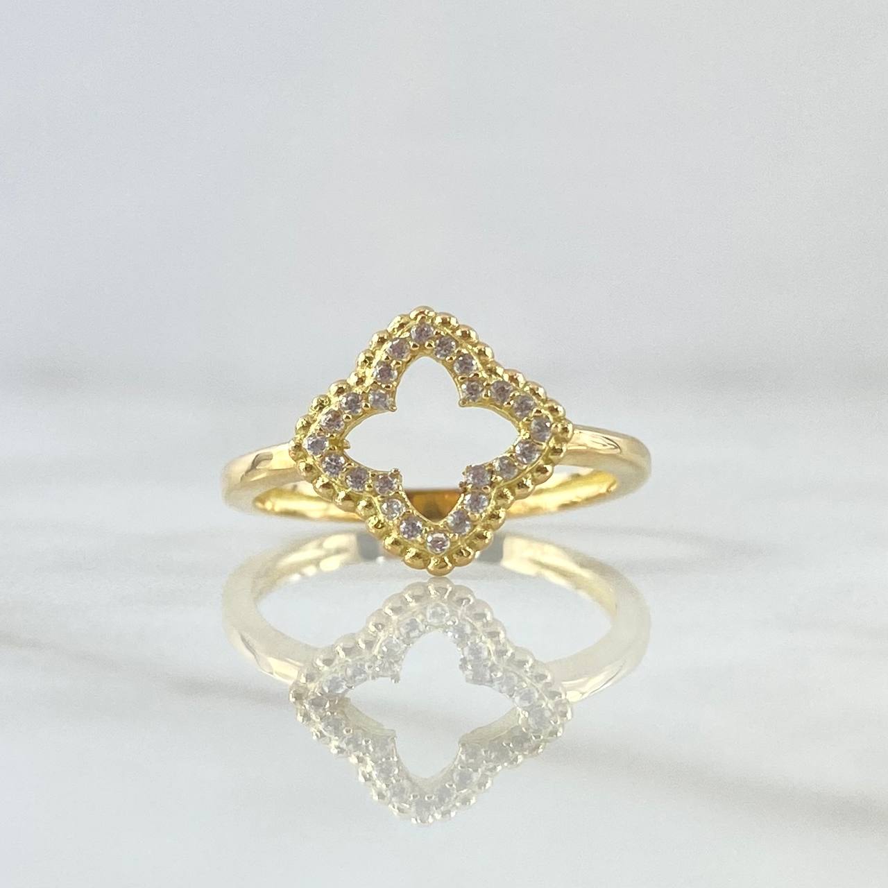 Anillo Flor Cuatro Petalos Puntiagudos 2.65gr / T6 1/2 / Circones Blancos Oro Amarillo 18K ©