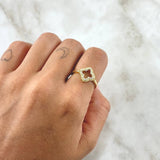 Anillo Flor Cuatro Petalos Puntiagudos 2.65gr / T6 1/2 / Circones Blancos Oro Amarillo 18K ©