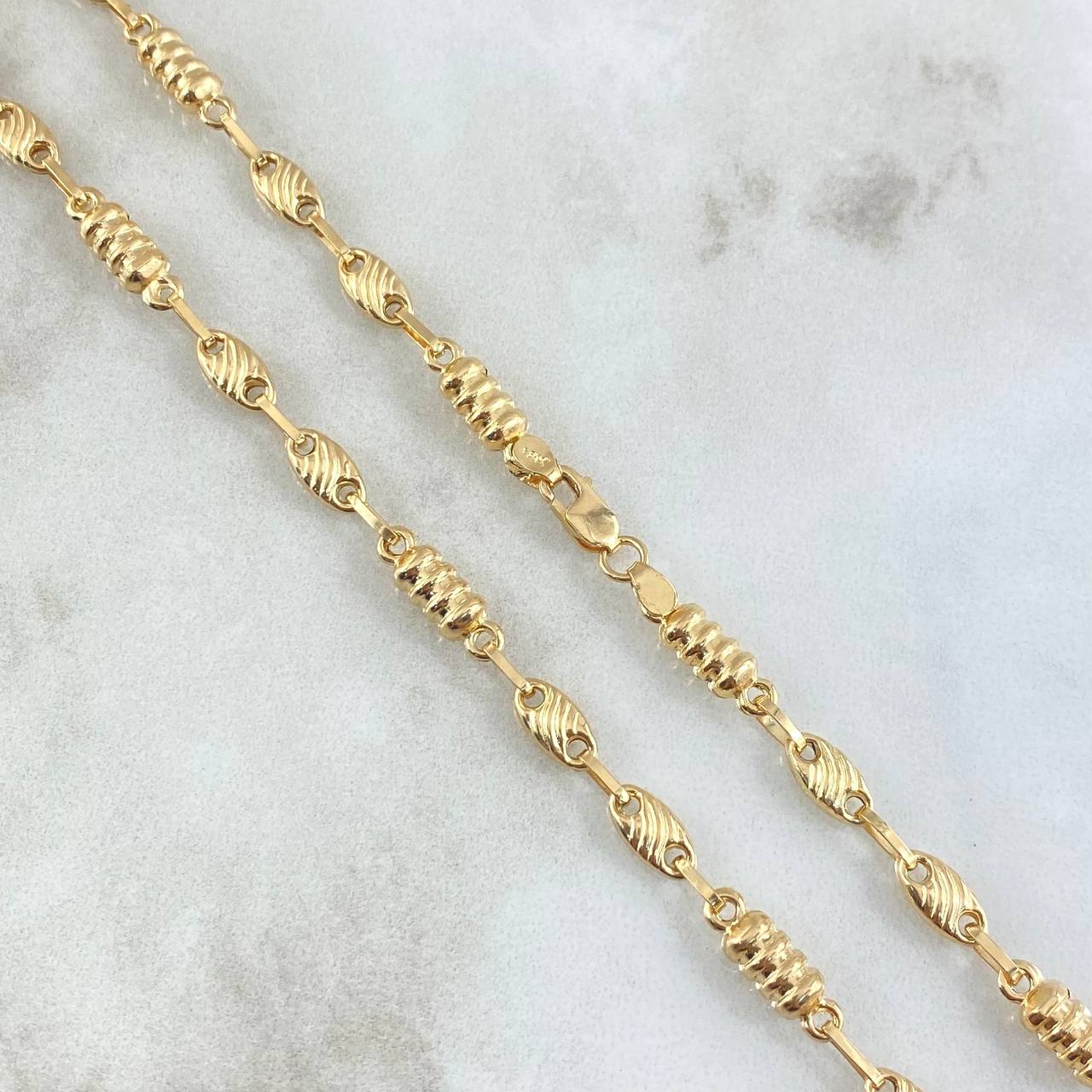 Cadena Rustica Cilindro Escama 9.3gr / 50cm / 4mm Rayada Oro Amarillo 18K ©
