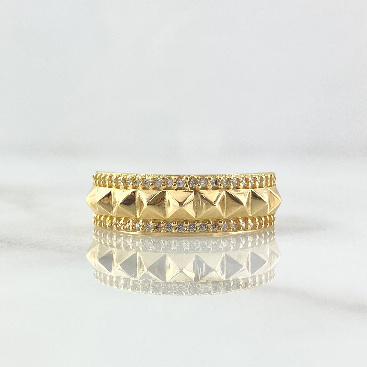 Anillo Puas Rombicas 4gr / T7 / Cicones Blancos Oro Amarillo 18K